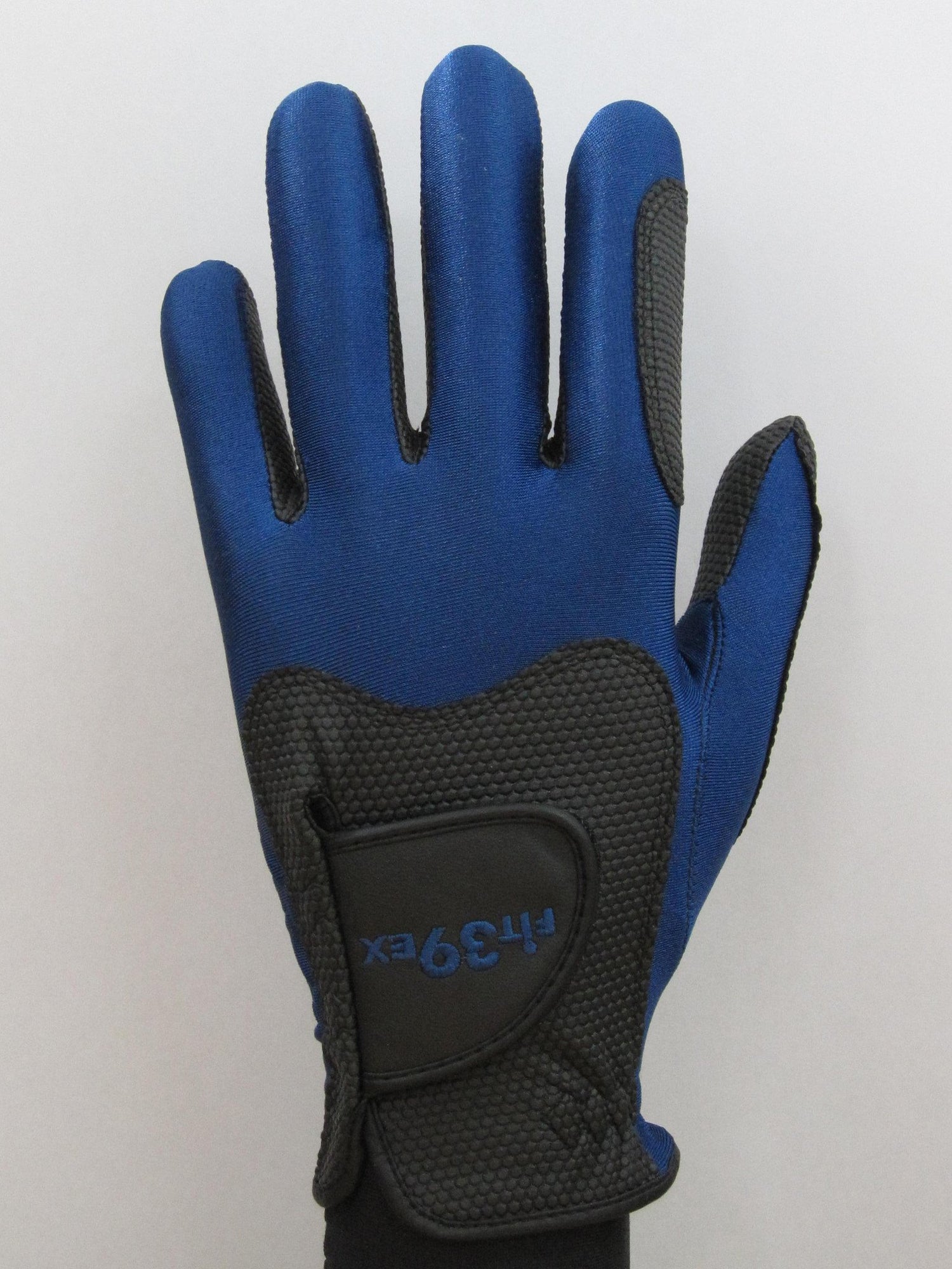 Left handed golf glove
