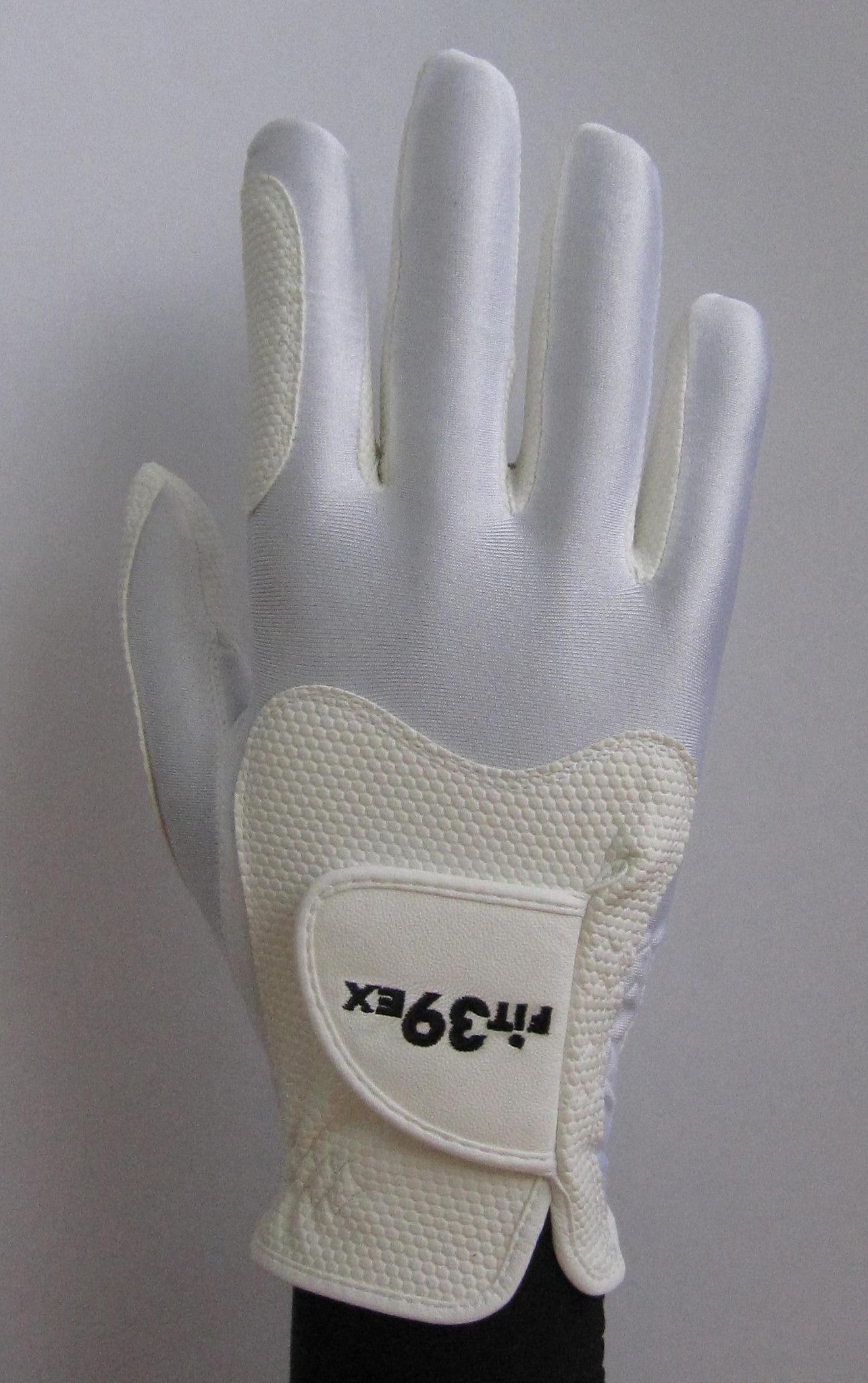 white golf gloves